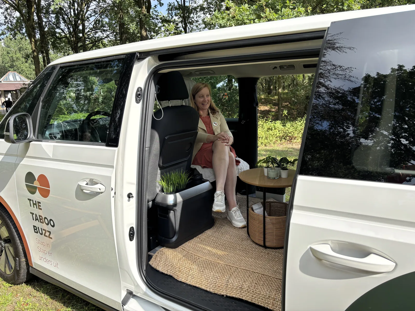 De taboebus van The Taboo Buzz
