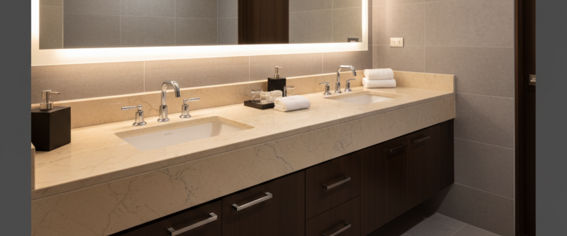 B2B buyers: Discover cultured marble vanity tops for commercial & hospitality. Design, durability, and value for your projects.