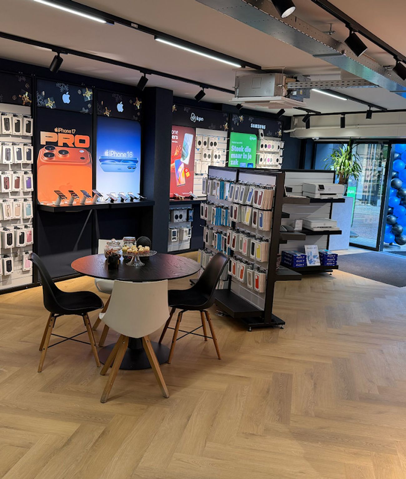 Phone House Goes
