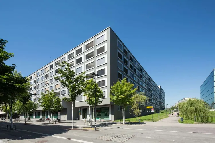 Opfikon, Lindbergh-Allee