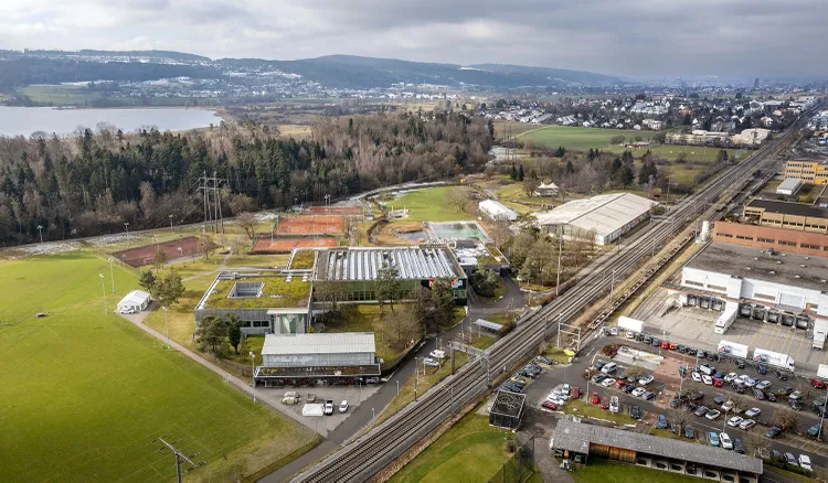 Greifensee, Grossriet 1-3