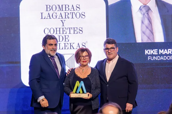 Bombas, Lagartos y Cohetes de Vallecas owners on Stage Madrid Alimenta by Manu Camara