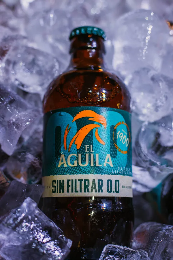 El Aguila Commercial Campaign Beer - Photography by Manu Camara