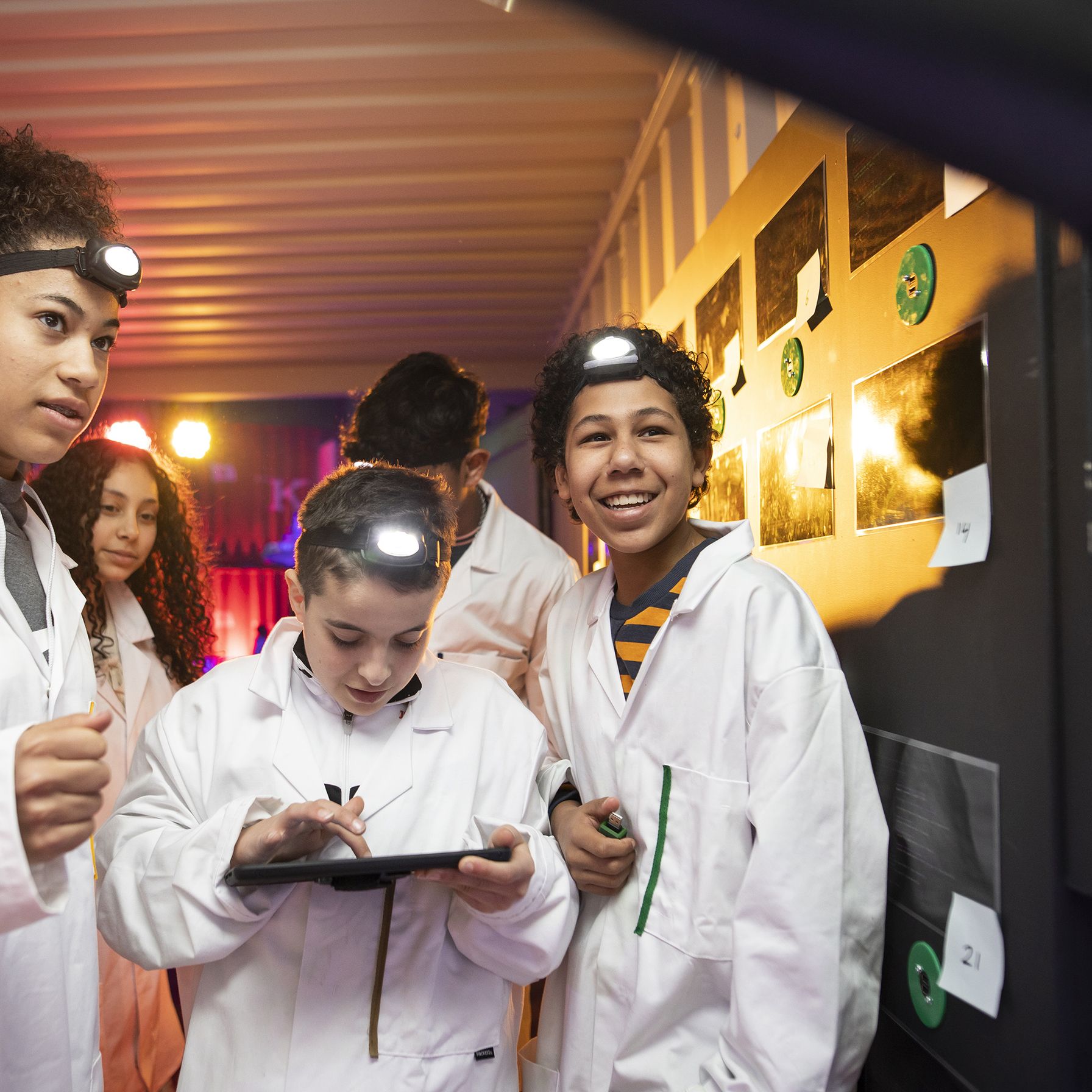 Jongeren actief in de TechMission experience