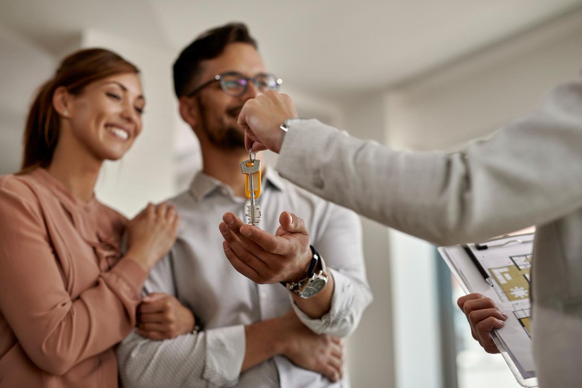 coppia che acquista casa nuova