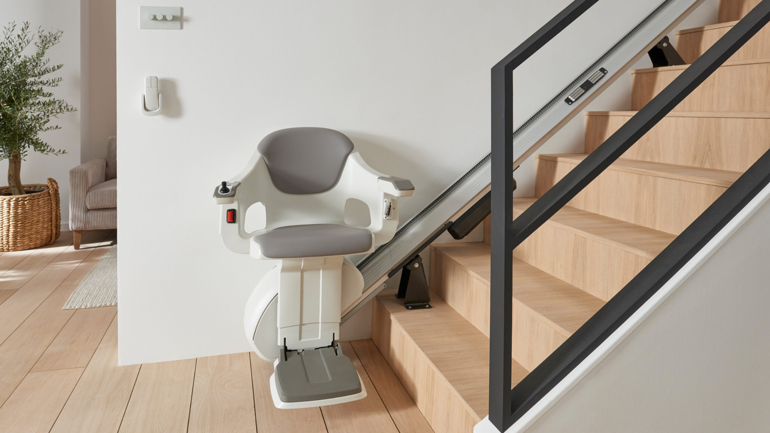 Straight Stairlifts for Sale in Hampshire at Solent Mobility Centre in Lee-on-the-Solent