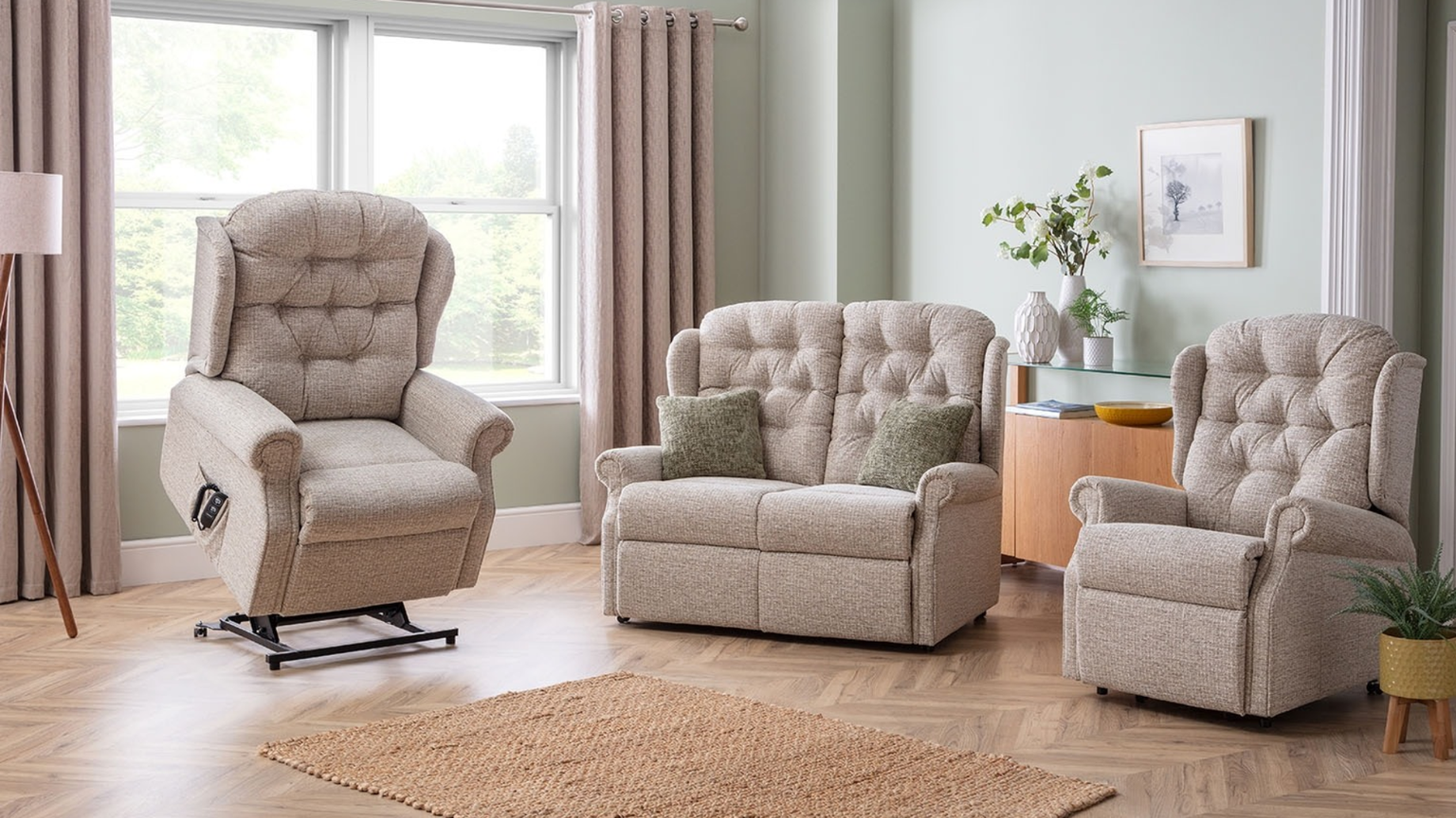 Single Motor Riser Recliners for Sale in Hampshire at Solent Mobility Centre in Lee-on-the-Solent