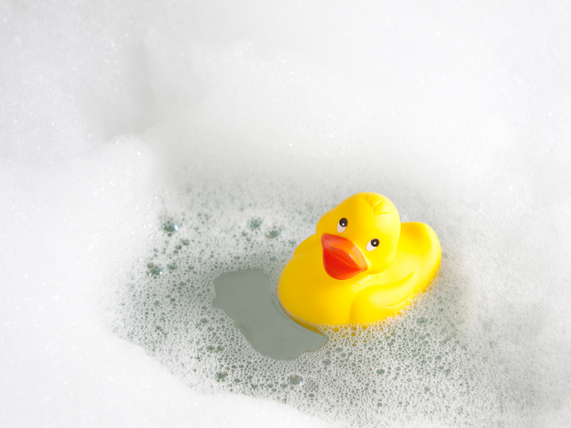 Bath Lifts in Hampshire for Sale at Solent Mobility Centre in Lee-on-the-Solent