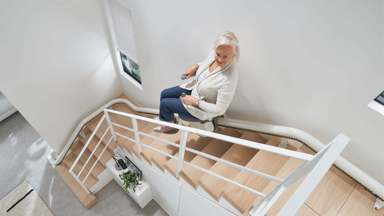 Straight Vs. Curved Stairlift Solutions in Hampshire - Solent Mobility Centre, Stairlift Experts