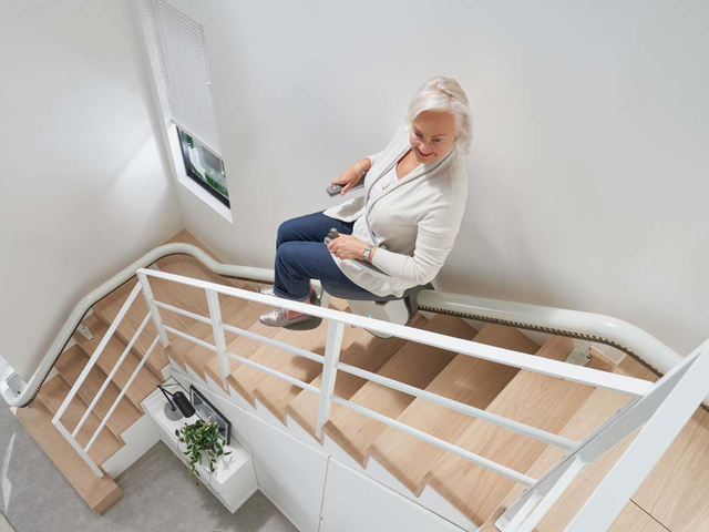 Straight Vs. Curved Stairlift Solutions in Hampshire - Solent Mobility Centre, Stairlift Experts