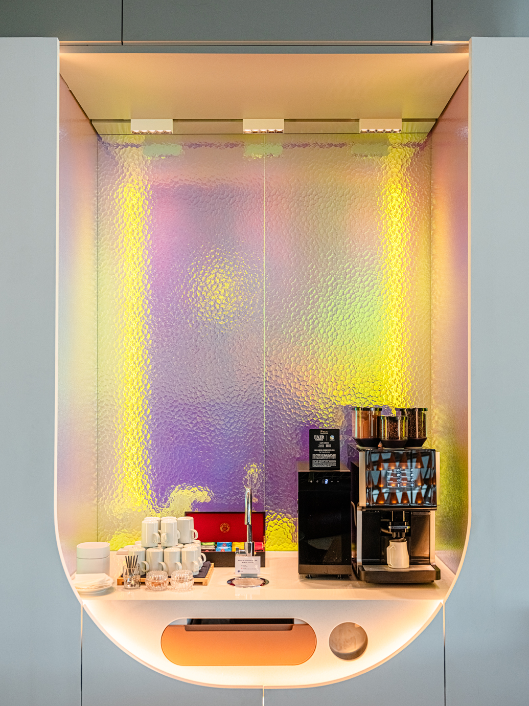 Oneworld Lounge 8