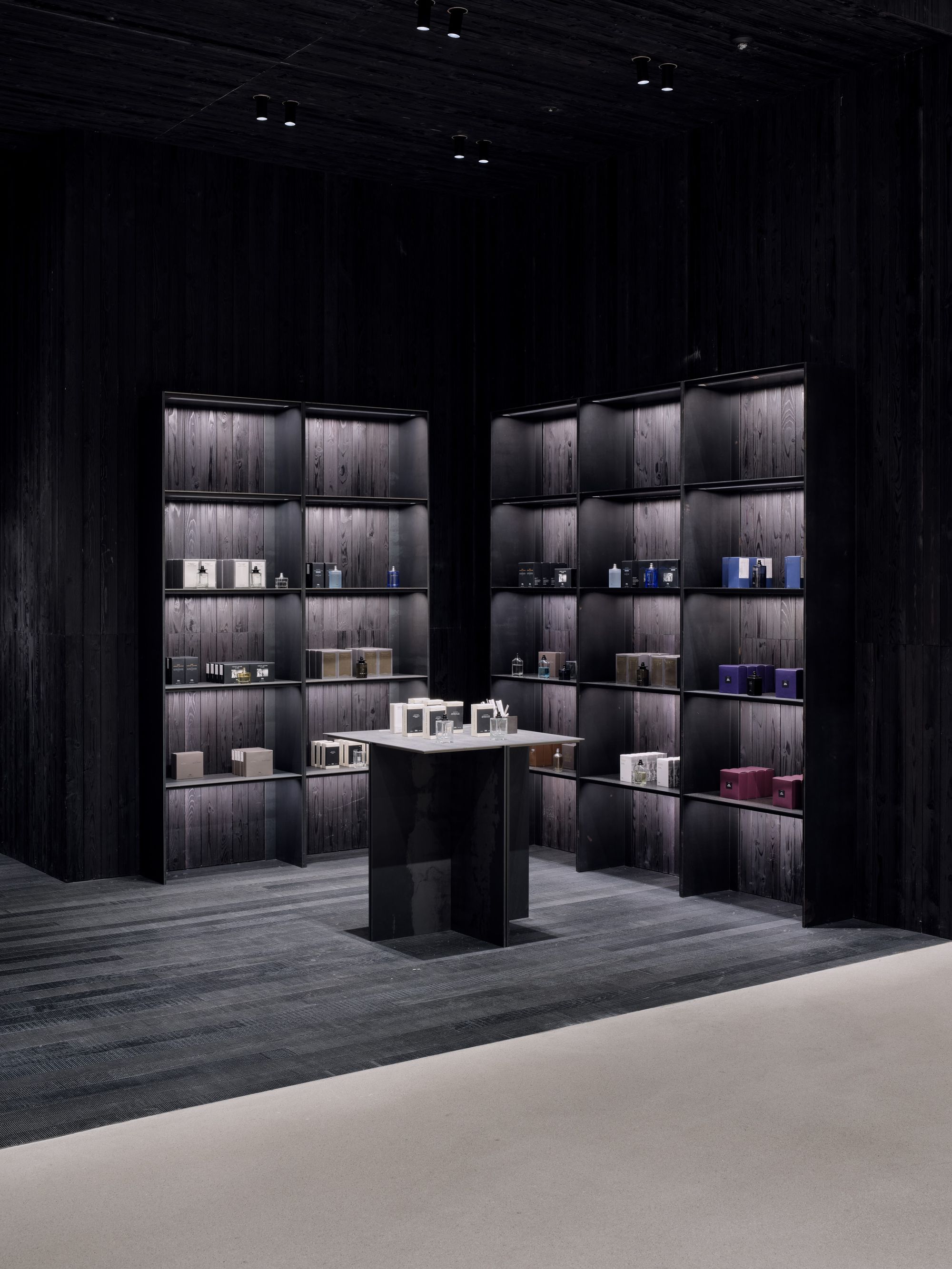 ZARA Gangnam 4