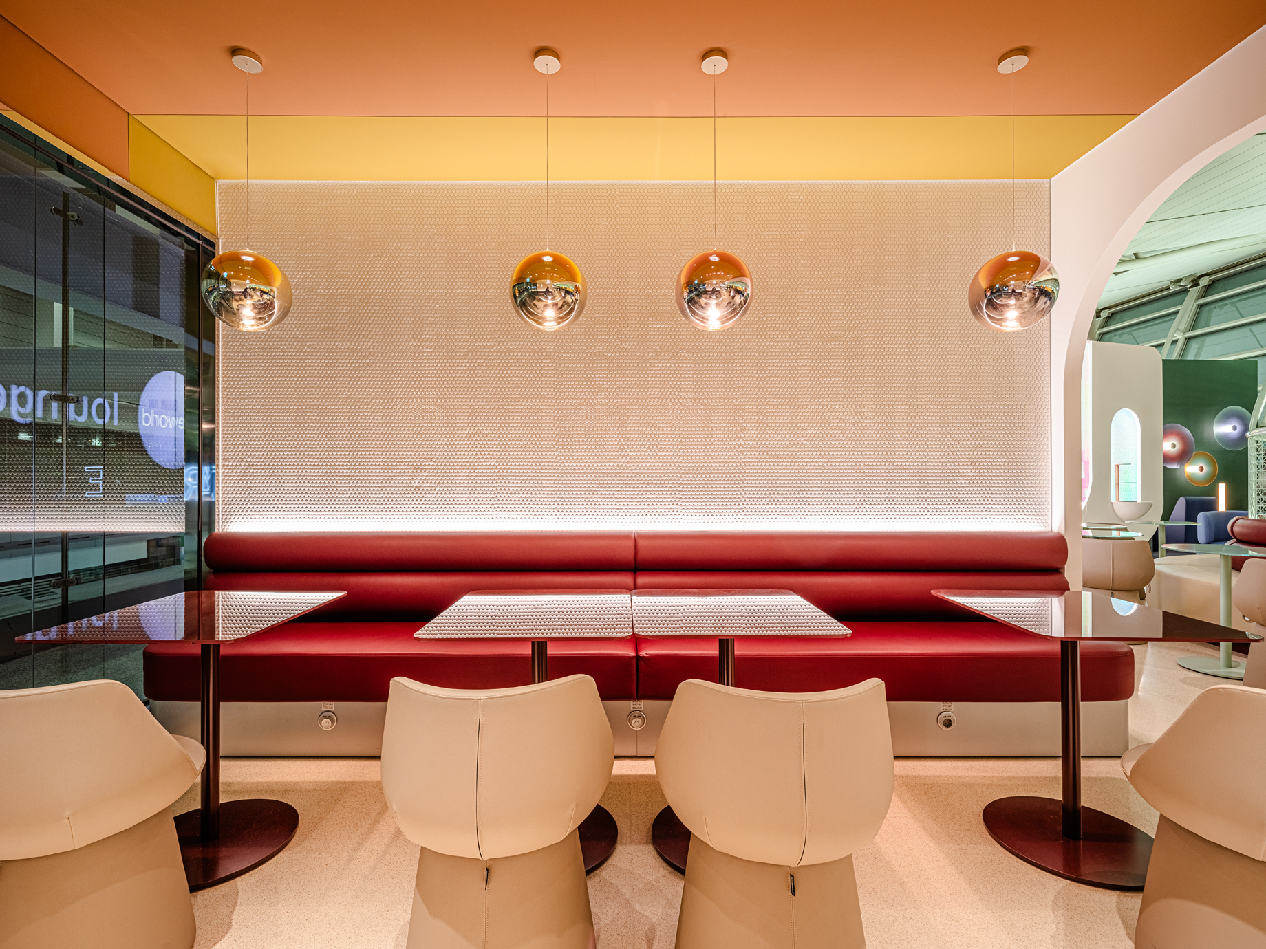 Oneworld Lounge 7