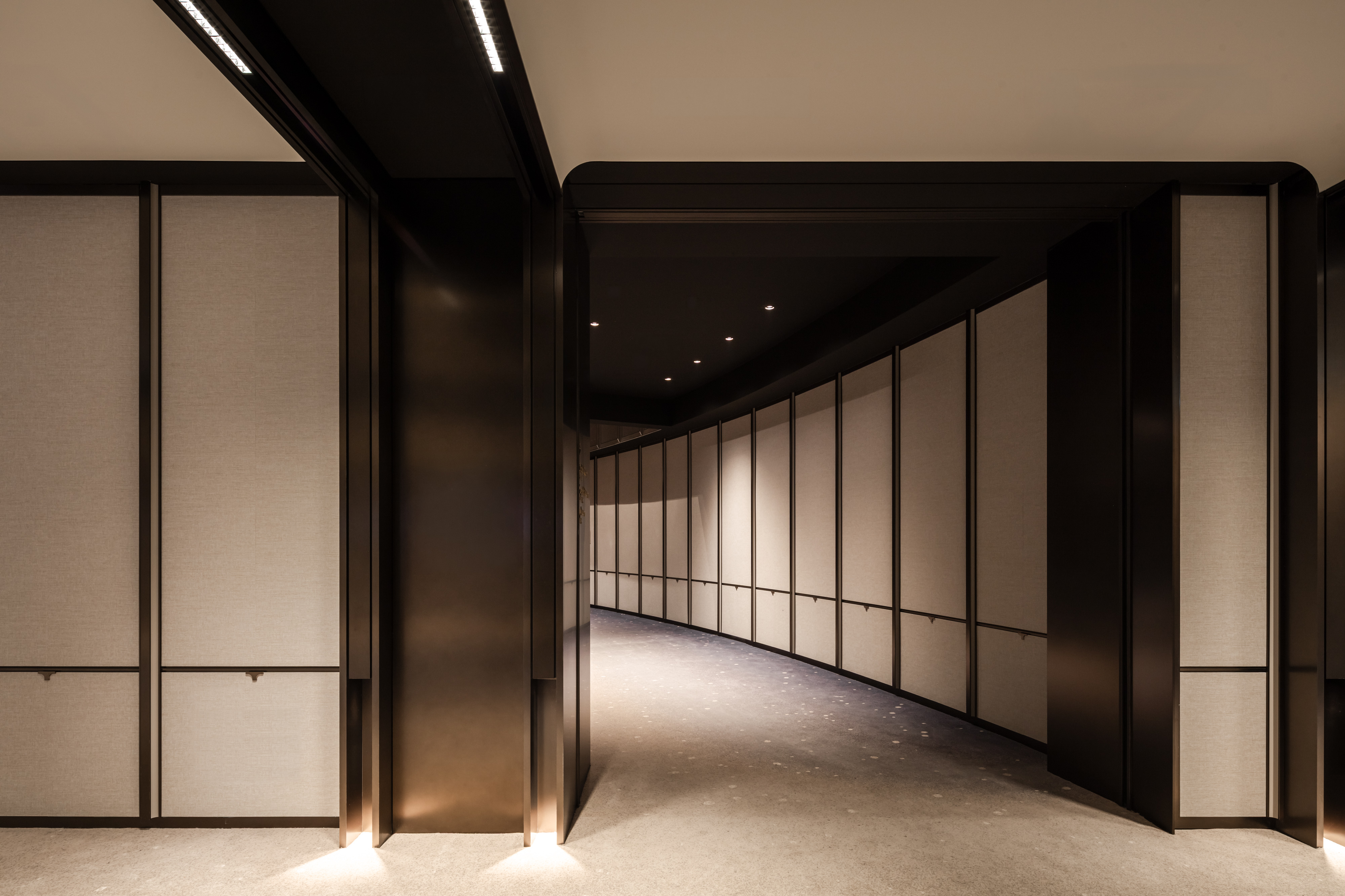 GRAND INTERCONTINENTAL SEOUL PARNAS 2F 18