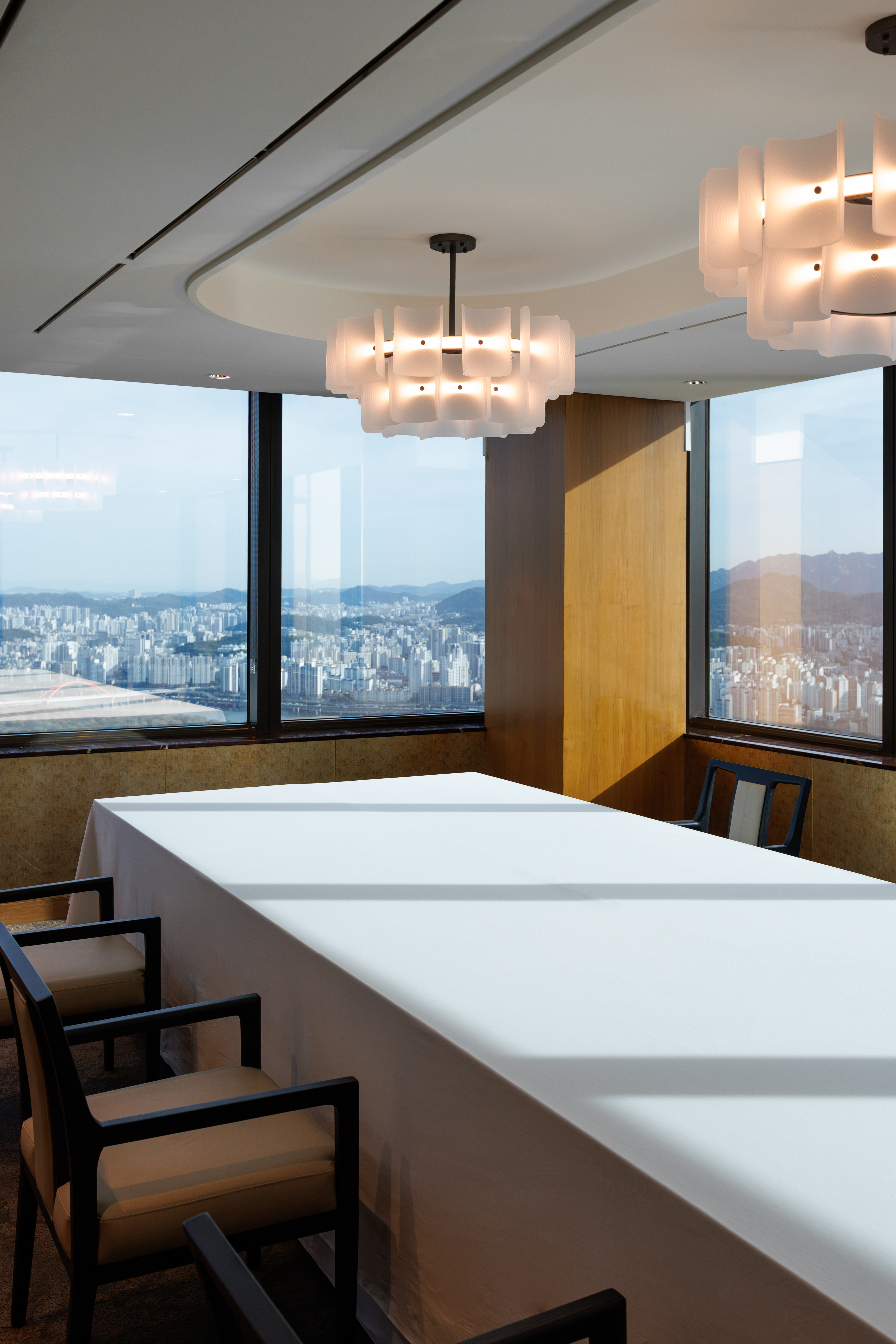 63 Skyline Dining 6