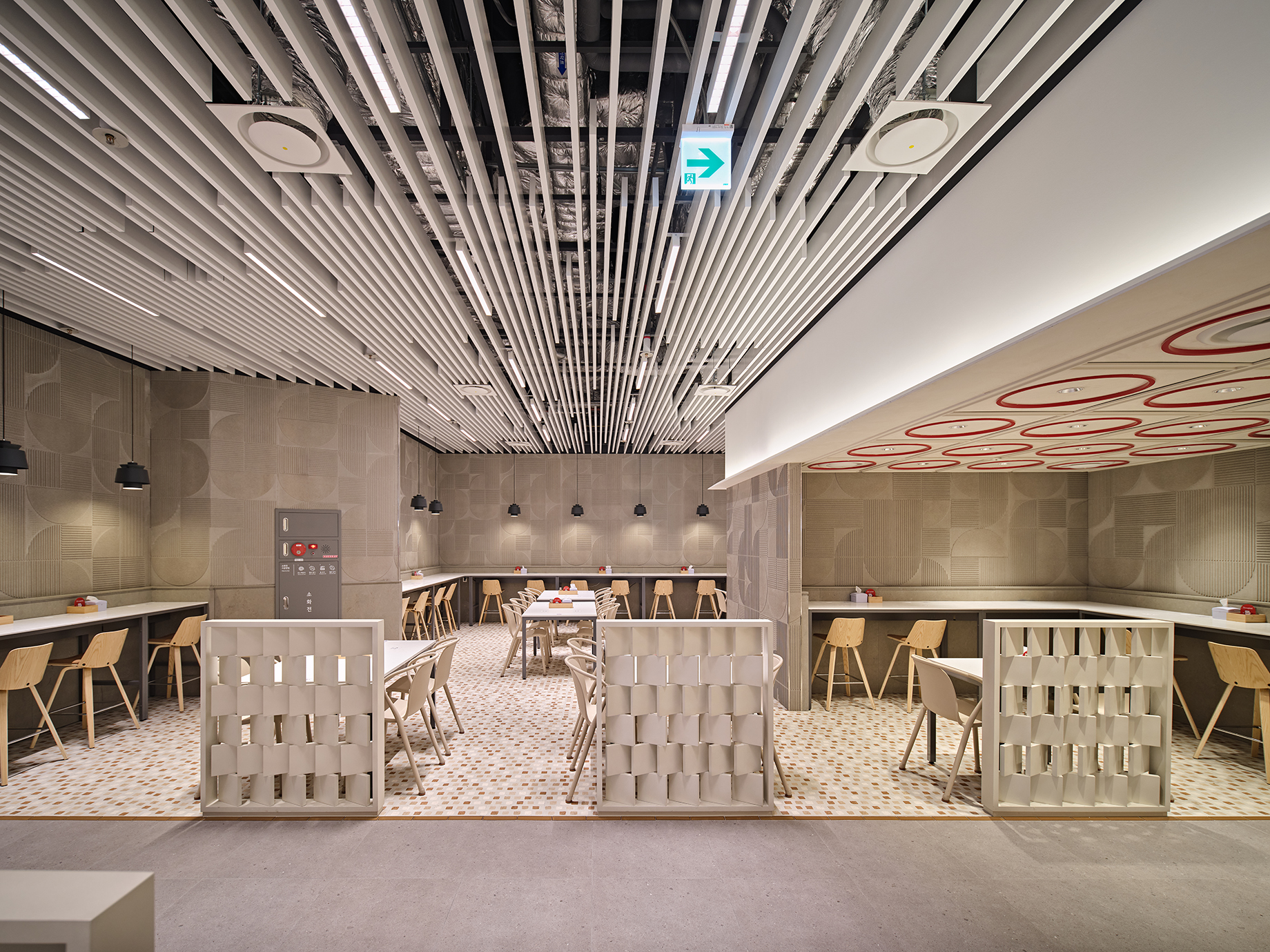 LG TwinTower Cafeteria 4