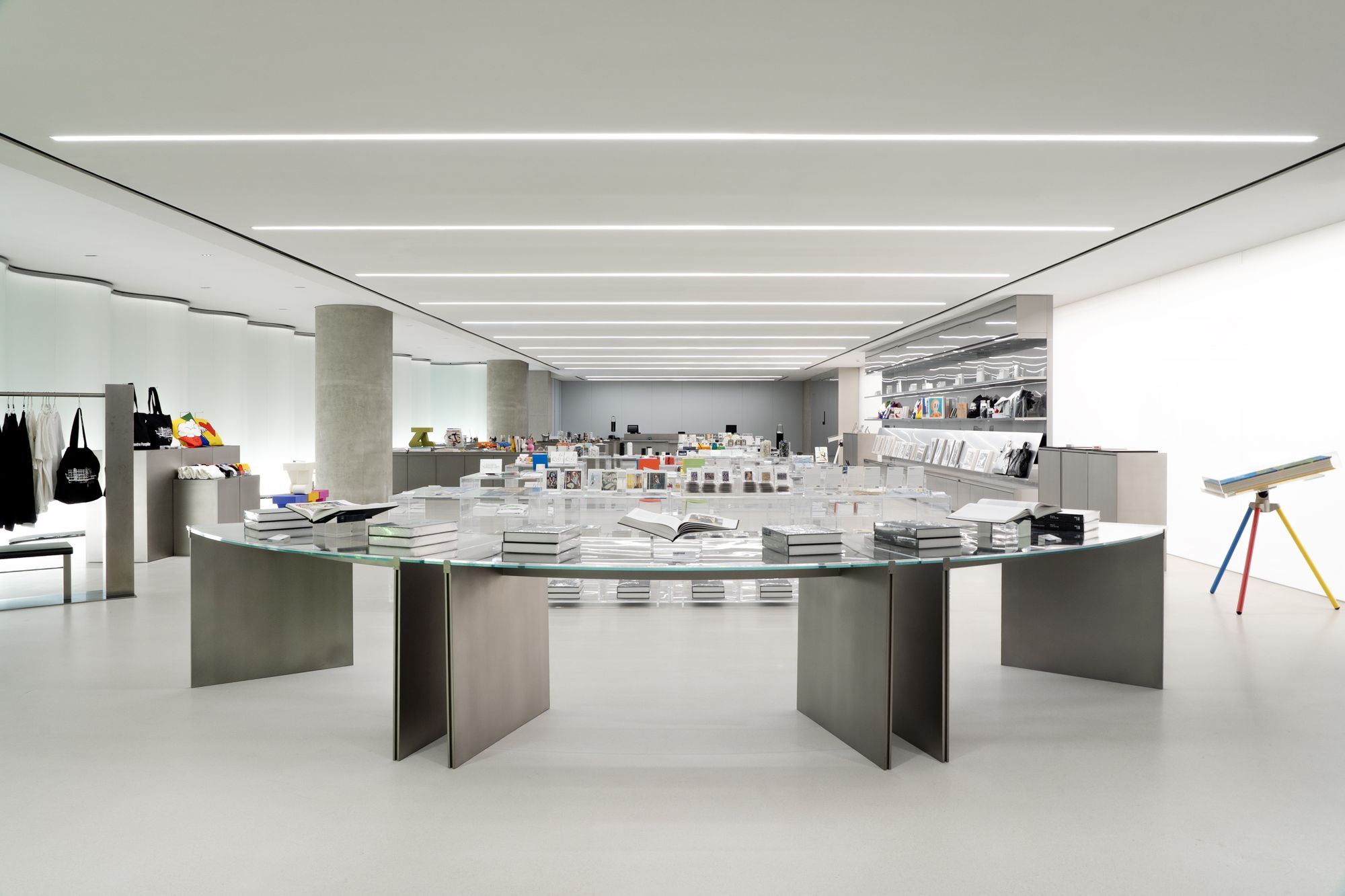 Centre Pompidou Hanwha Art shop 4