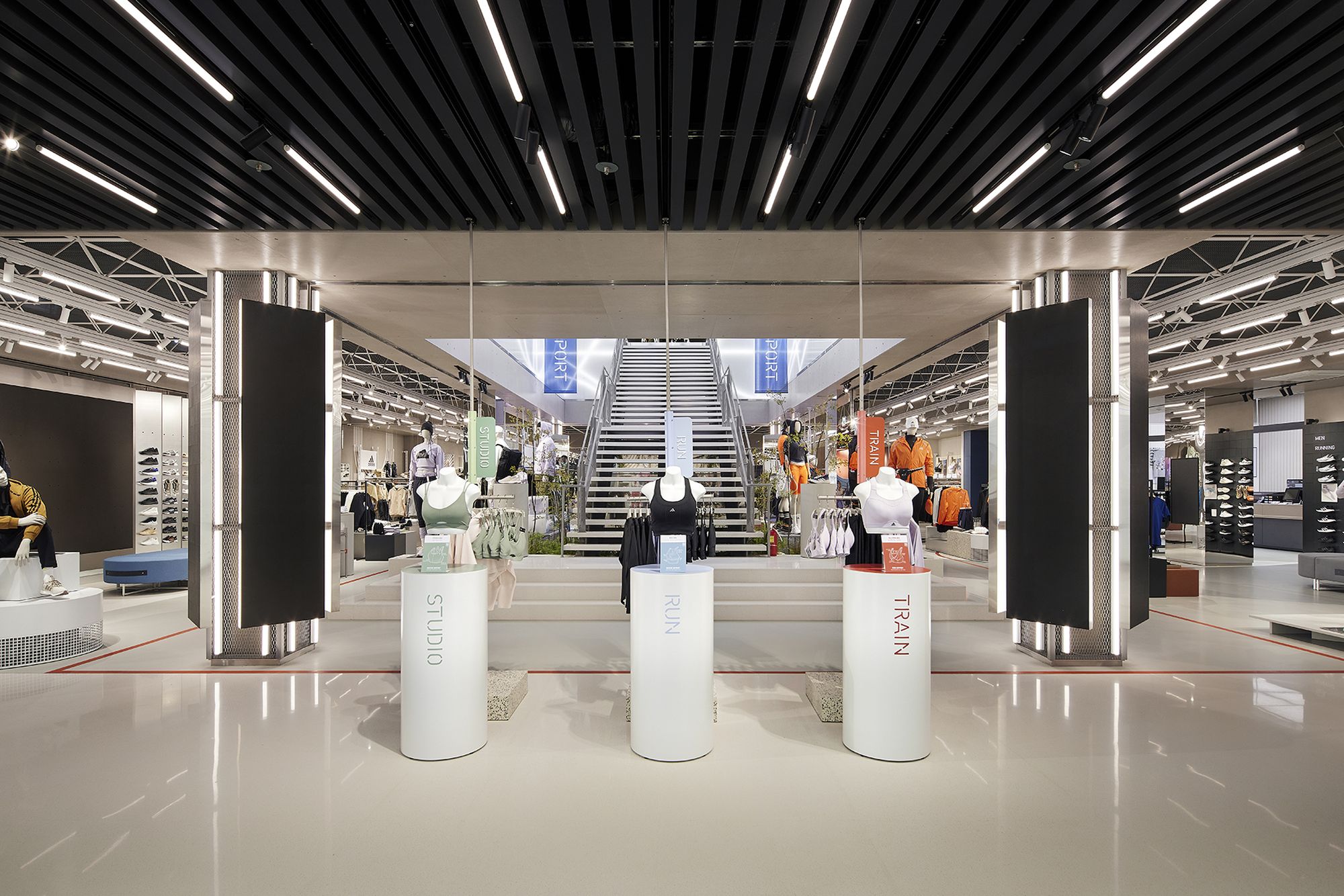 Adidas Myeong dong 1