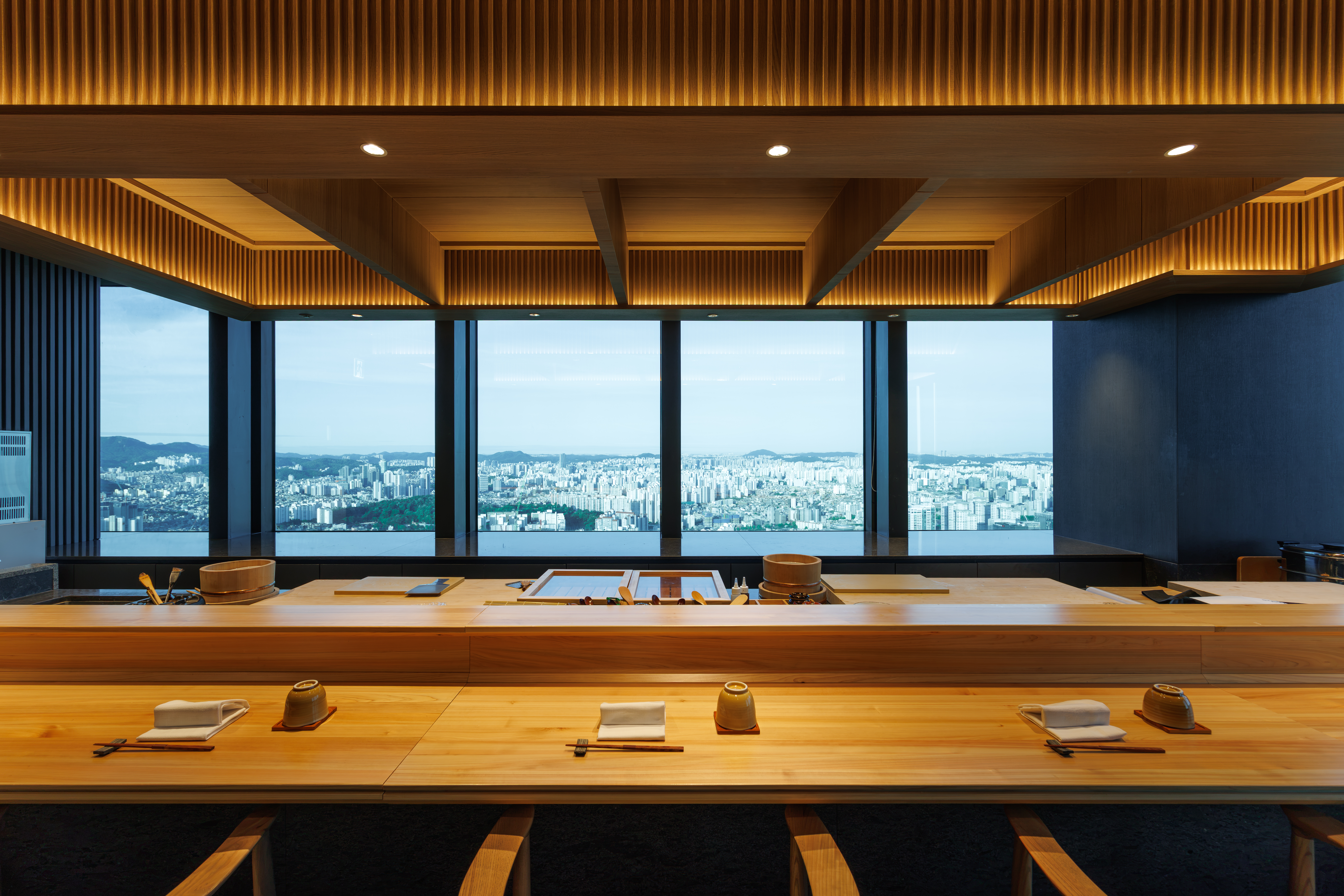 63 Skyline Dining 15