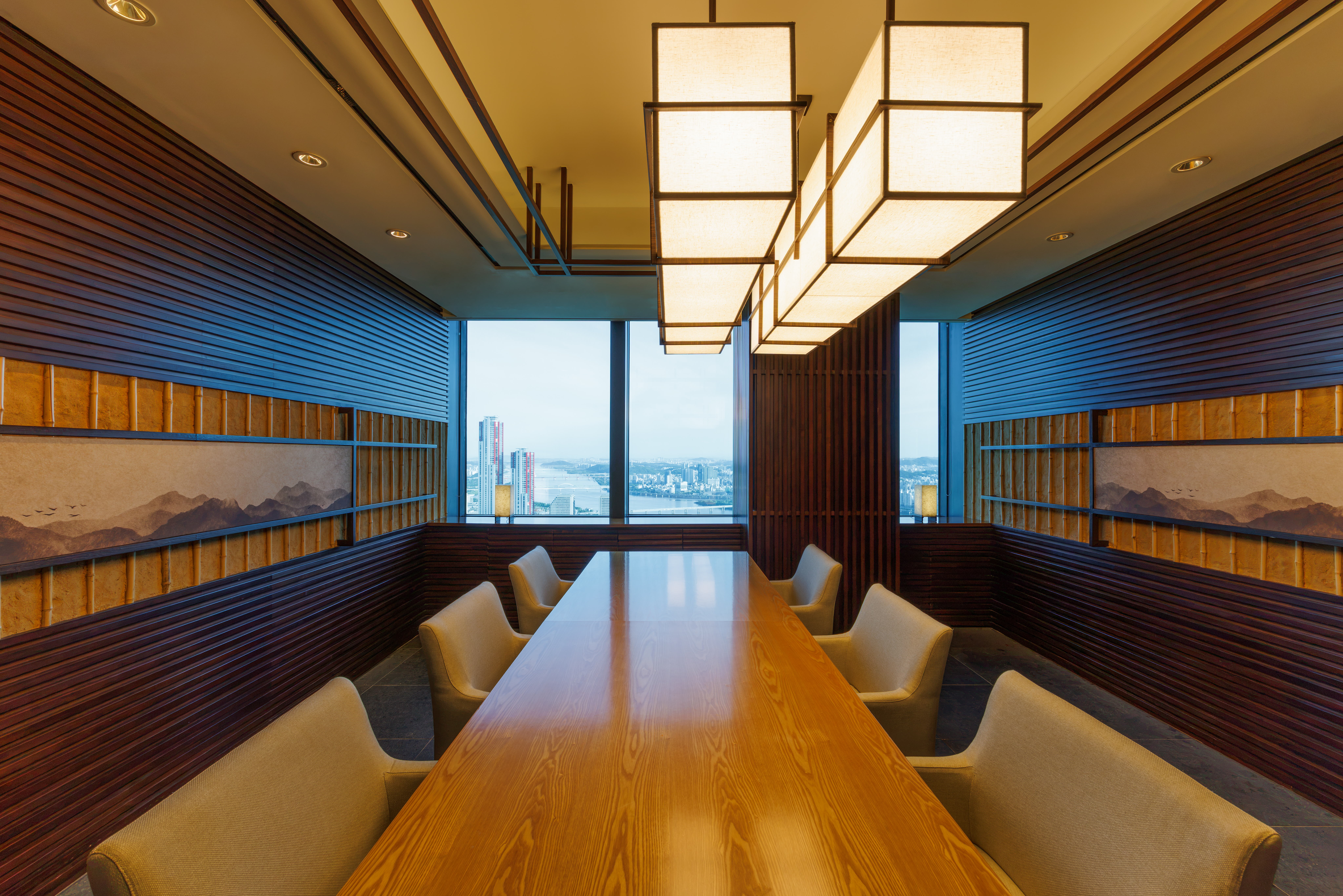63 Skyline Dining 19
