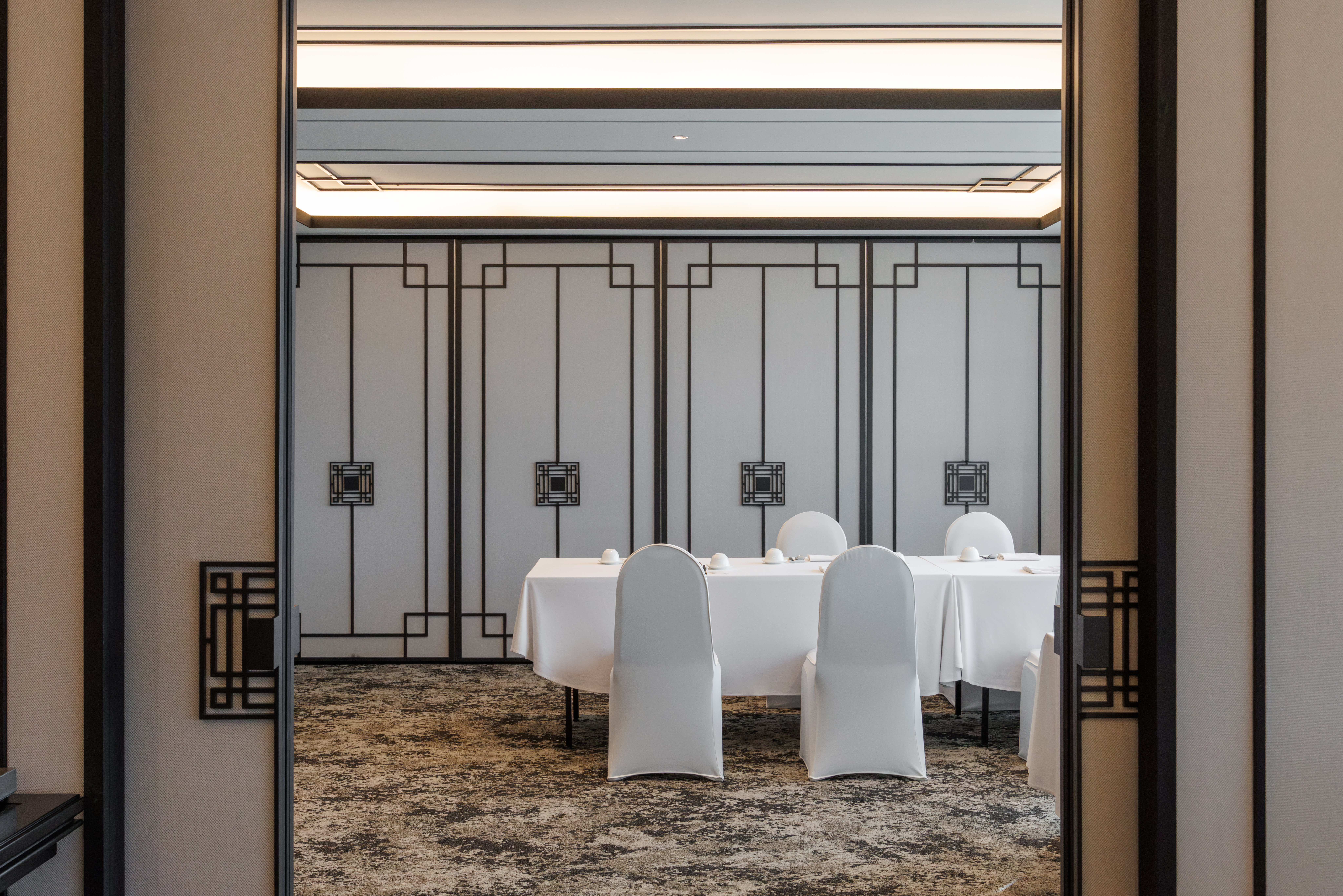 63 Skyline Dining 9