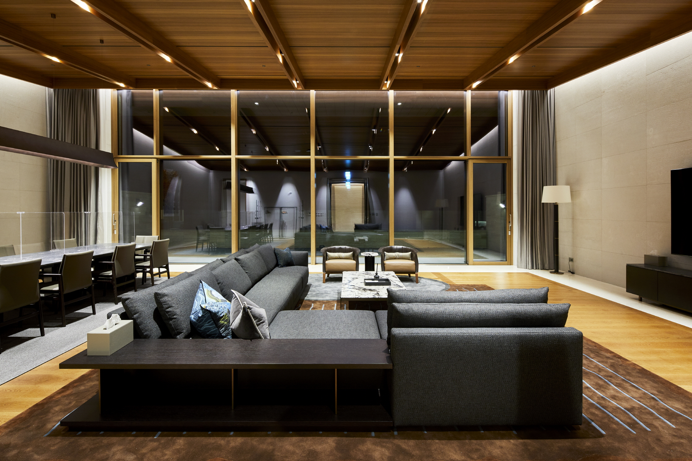 H1 CLUB house 3