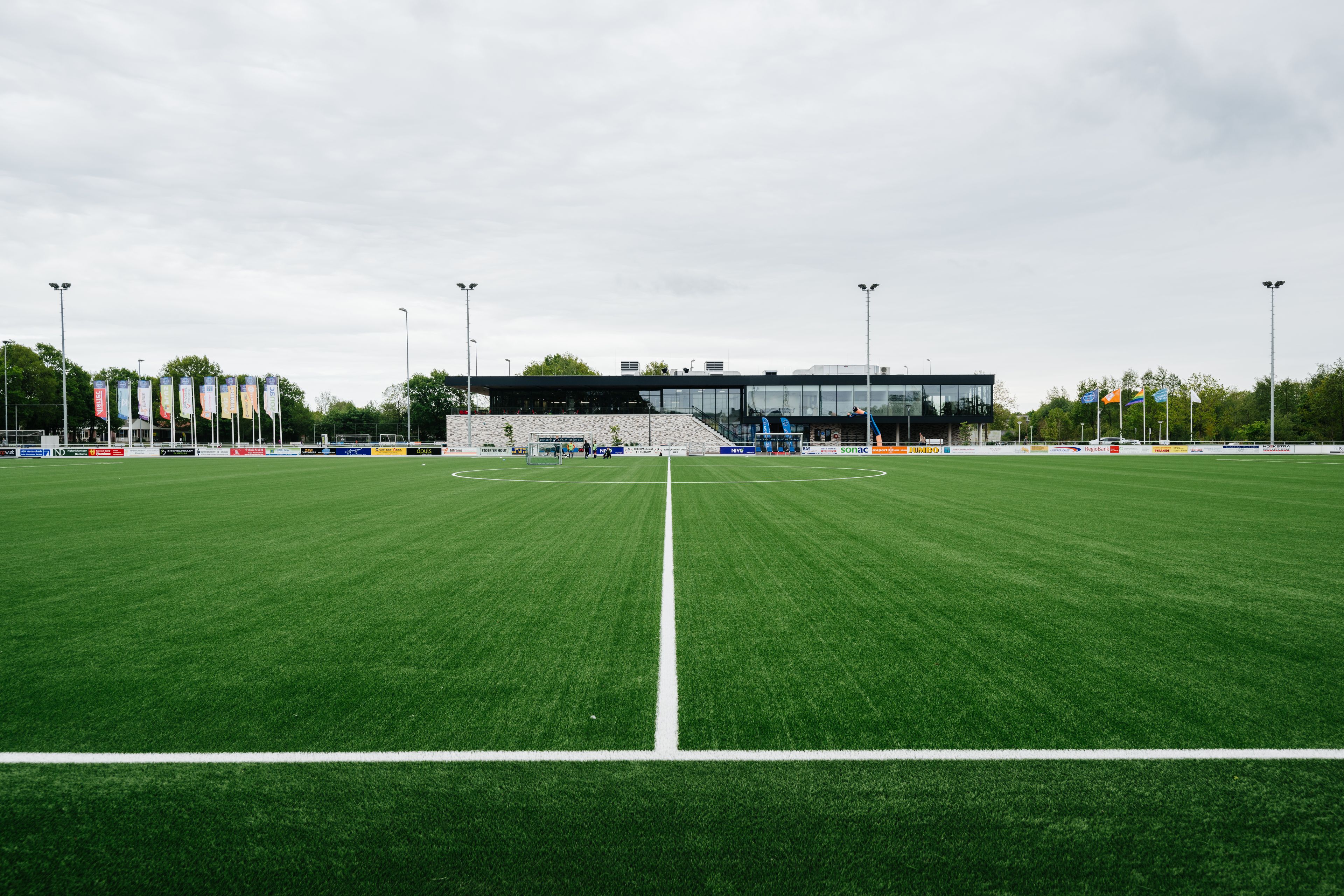 Voetbalveld vanaf de zijlijn