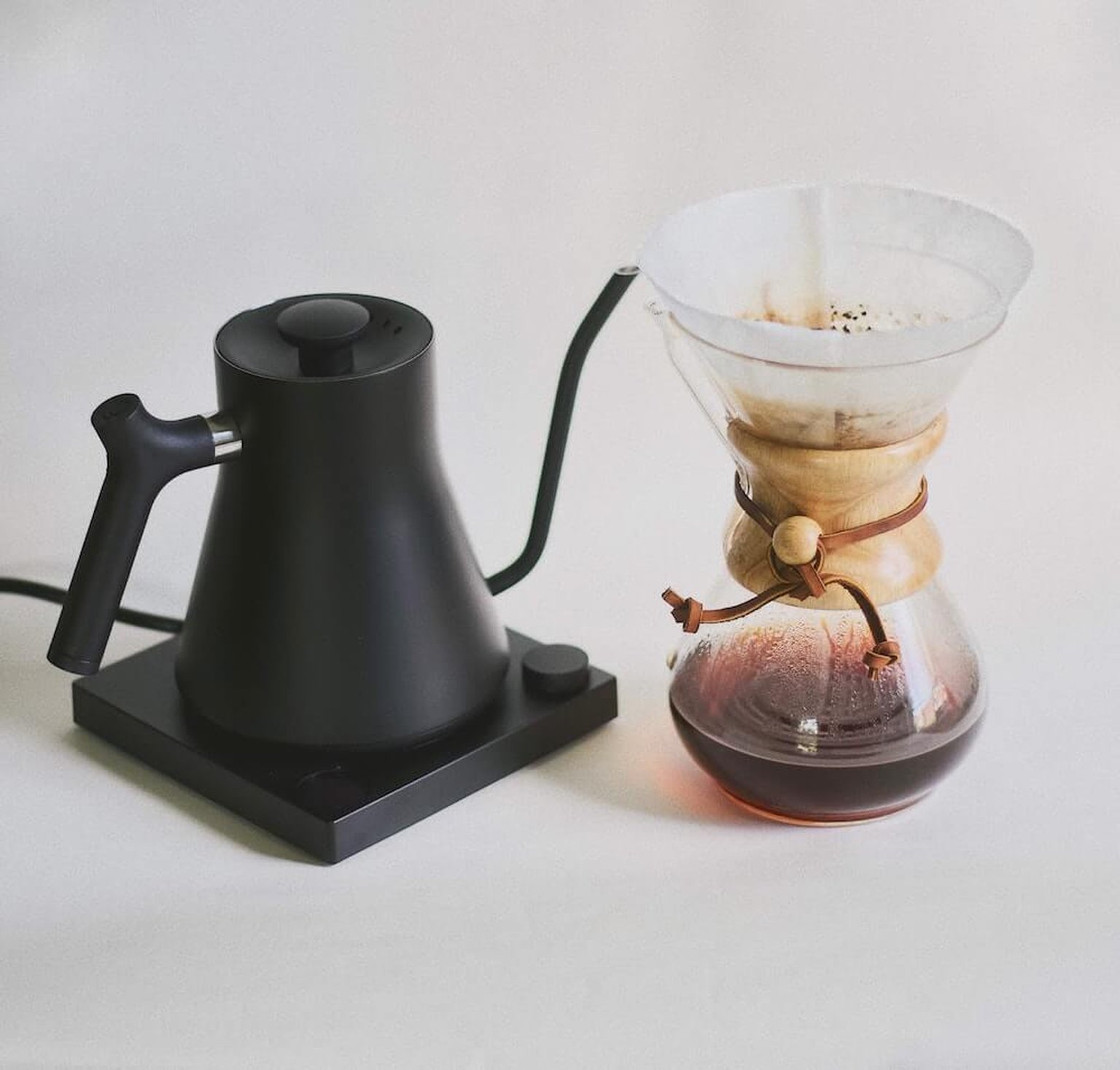 chemex next to a electric kettle