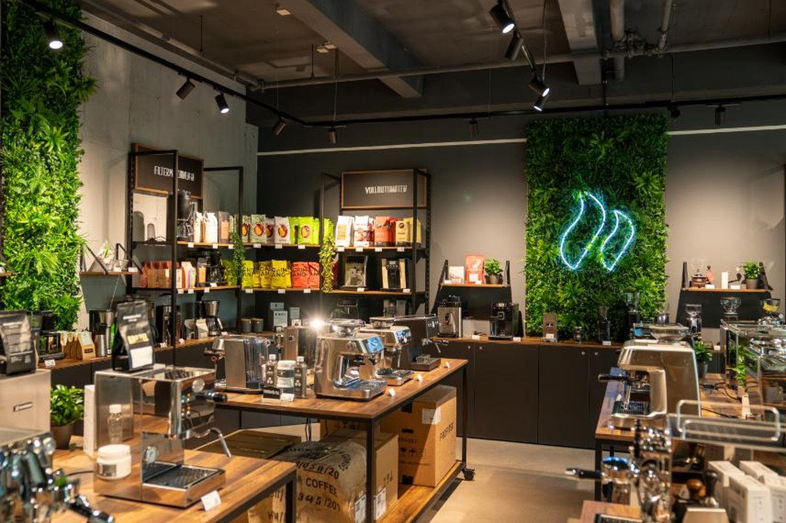 roastmarket store with coffee equipment