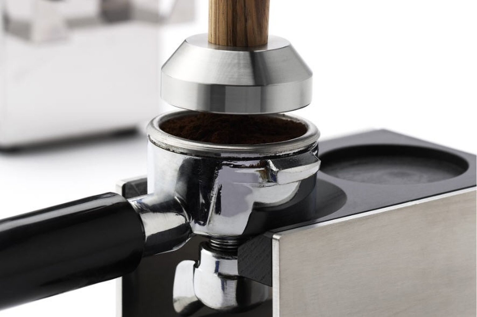 JoeFrex tamping station and tamper