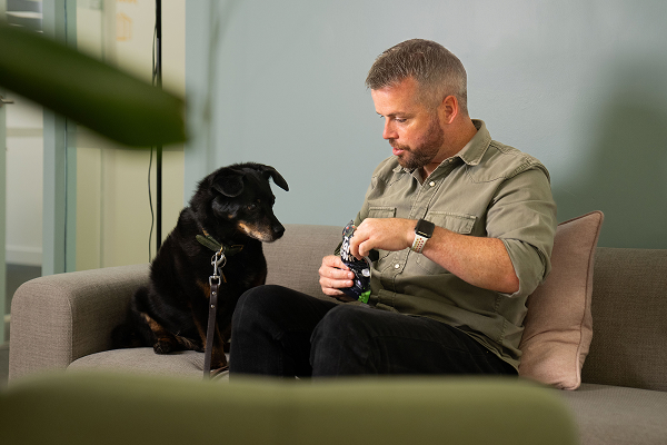 Sean, Head vet