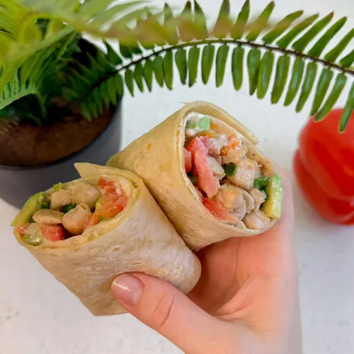Kip wraps met yoghurt-knoflooksaus