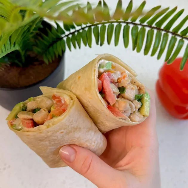 Kip wraps met yoghurt-knoflooksaus