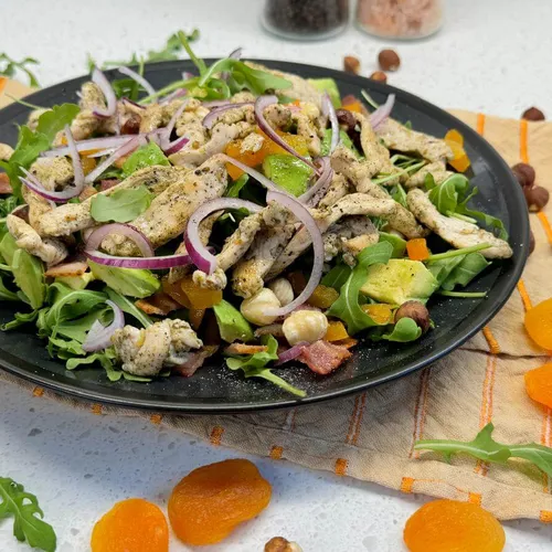 Heerlijke maaltijdsalade met kip