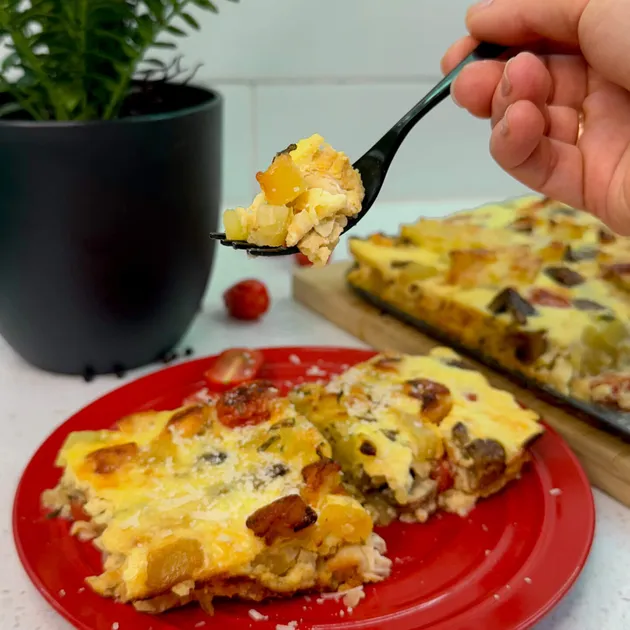 Eenvoudige ovenschotel met kip en een zachte roomsaus