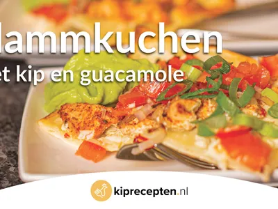 Flammkuchen met kip en guacamole