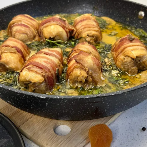 Kip ballotine met parmaham en abrikoos