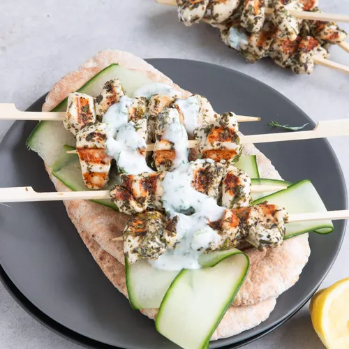 Kip souvlaki met yoghurt dille saus