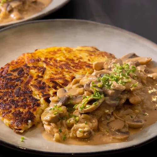 Züricher geschnetzeltes met kip en rösti, door Rudolph van Veen