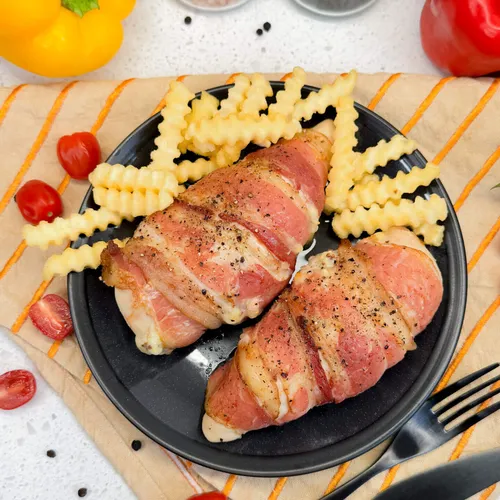 Gevulde kipfilet met mozzarella en ontbijtspek