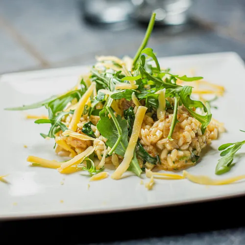 Risotto met kip, spinazie en Old Amsterdam