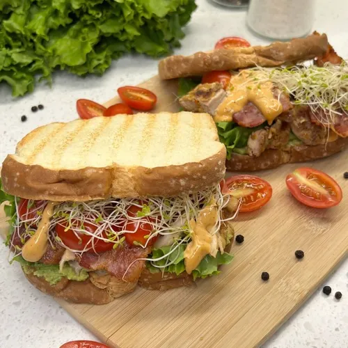 clubsandwich met kip
