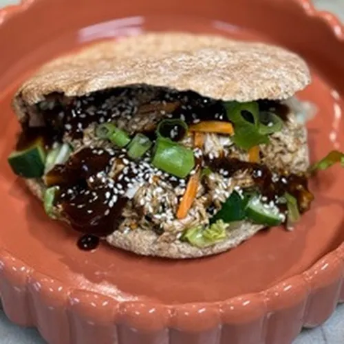 Broodje Dunner - Pita pulled chicken