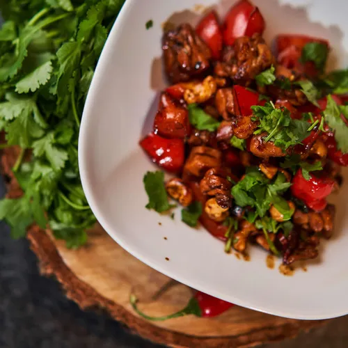 Oosterse kip met cashewnoten