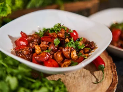 Oosterse kip met cashewnoten