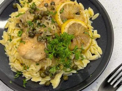 Kip piccata met orzo