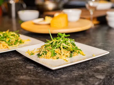 Risotto met kip, spinazie en Old Amsterdam