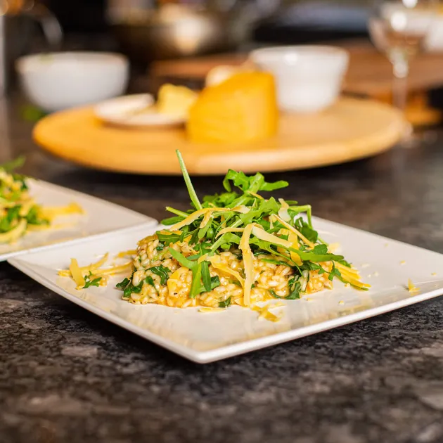 Risotto met kip, spinazie en Old Amsterdam