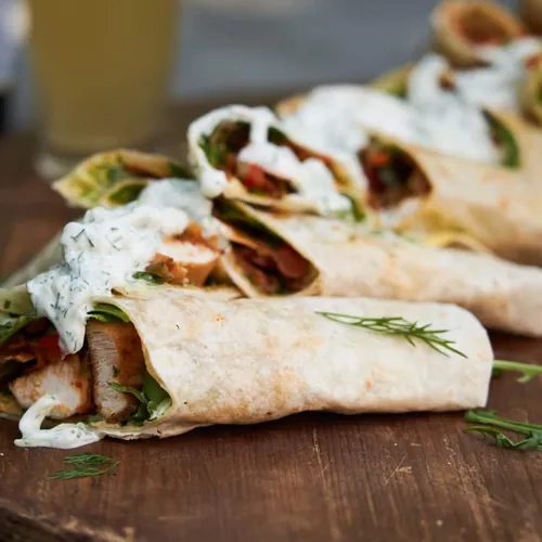 kipwraps met Grieks tintje