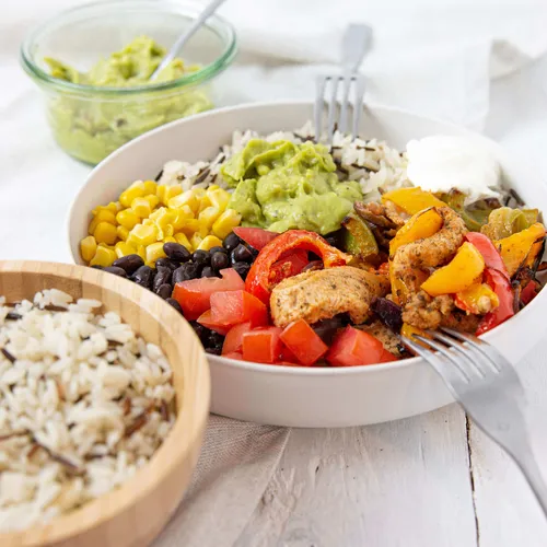 Kip fajitas rijstbowl